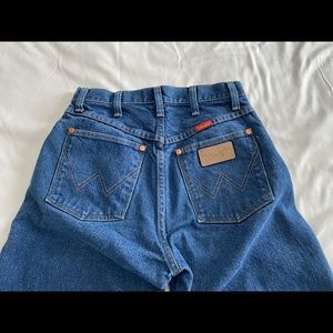 Vintage Wrangler High Rise Straight Leg Jeans Women’s Size 7X36 Dark Wash